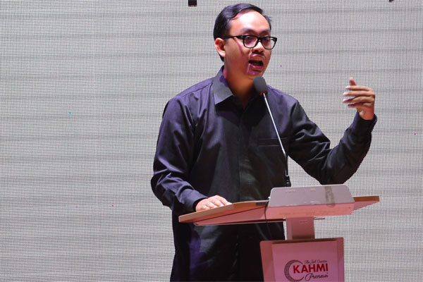  Pengamat ekonomi Bhima Yudhistira 