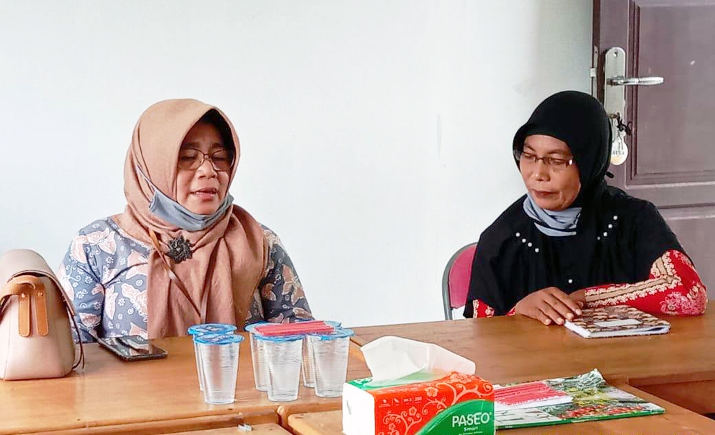 Kapusluh Leli Nuryati (kiri) di BPP Pangkoh, Kabupaten Pulang Pisau, Kalteng.