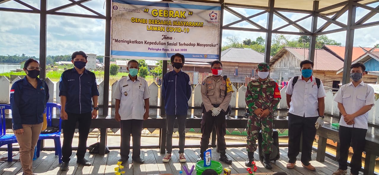 GebBI Kalteng membantu warga di bantaran sungai yang terdampak covid-19.