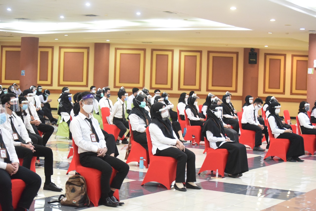 Pelatihan Dasar (Latsar) Calon Pegawai Negeri Sipil (CPNS) di Graha Makarti Bhakti Nagara, Kantor LAN Pejompongan, Jakarta, Jumat (17/7).