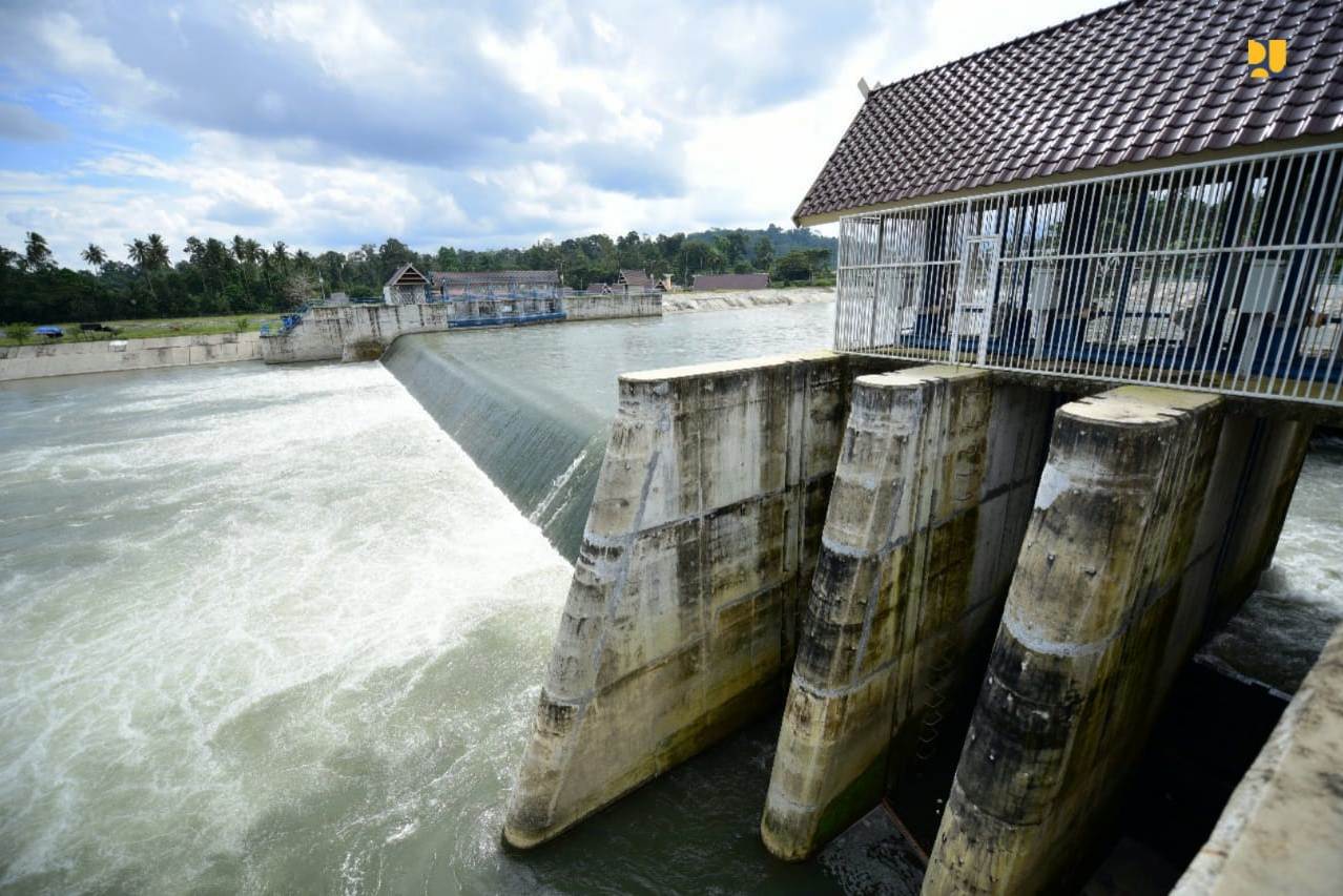 Bendung Baliase untuk memenuhi luas layanan irigasi lahan pertanian seluas 21.928 ha.