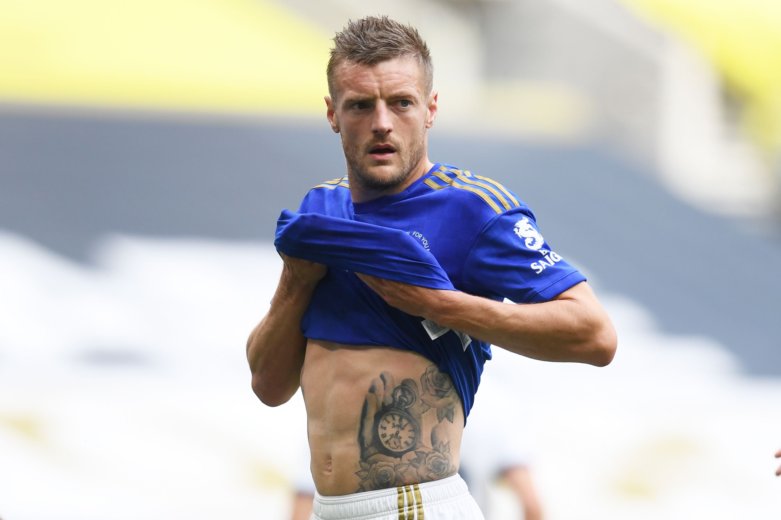 Striker Leicester City Jamis Vardy menjadi pencetak gol terbanyak Liga Primer musim 2019-2020.