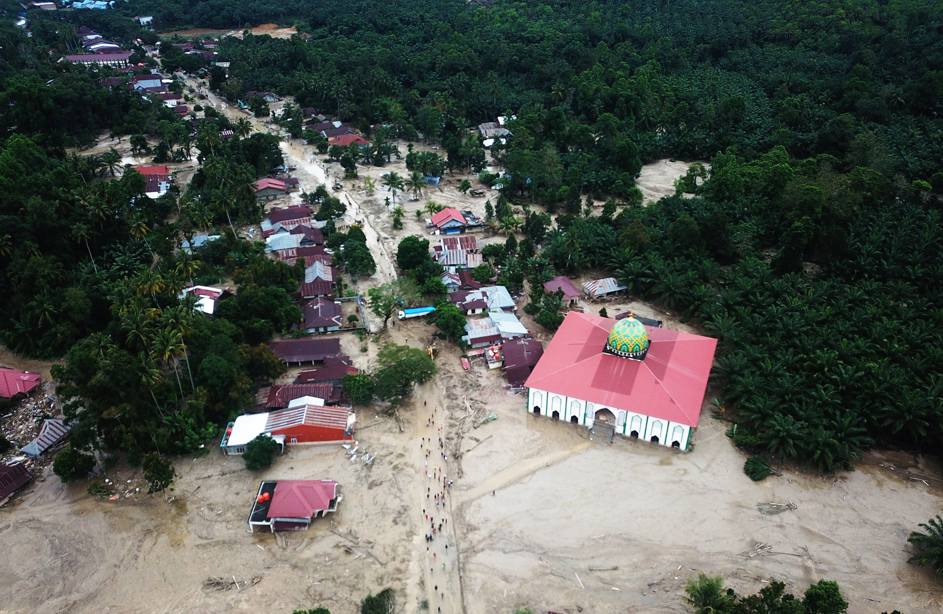 Banjir bandang di Luwu Utara, Sulawesi Selatan