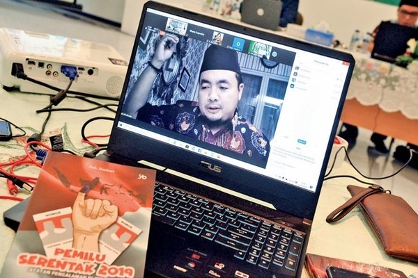 Anggota Bawaslu RI M Afifuddin menyampaikan paparan secara virtual di Gedung DPP Partai Persatuan Pembangunan (PPP), Jakarta, kemarin.