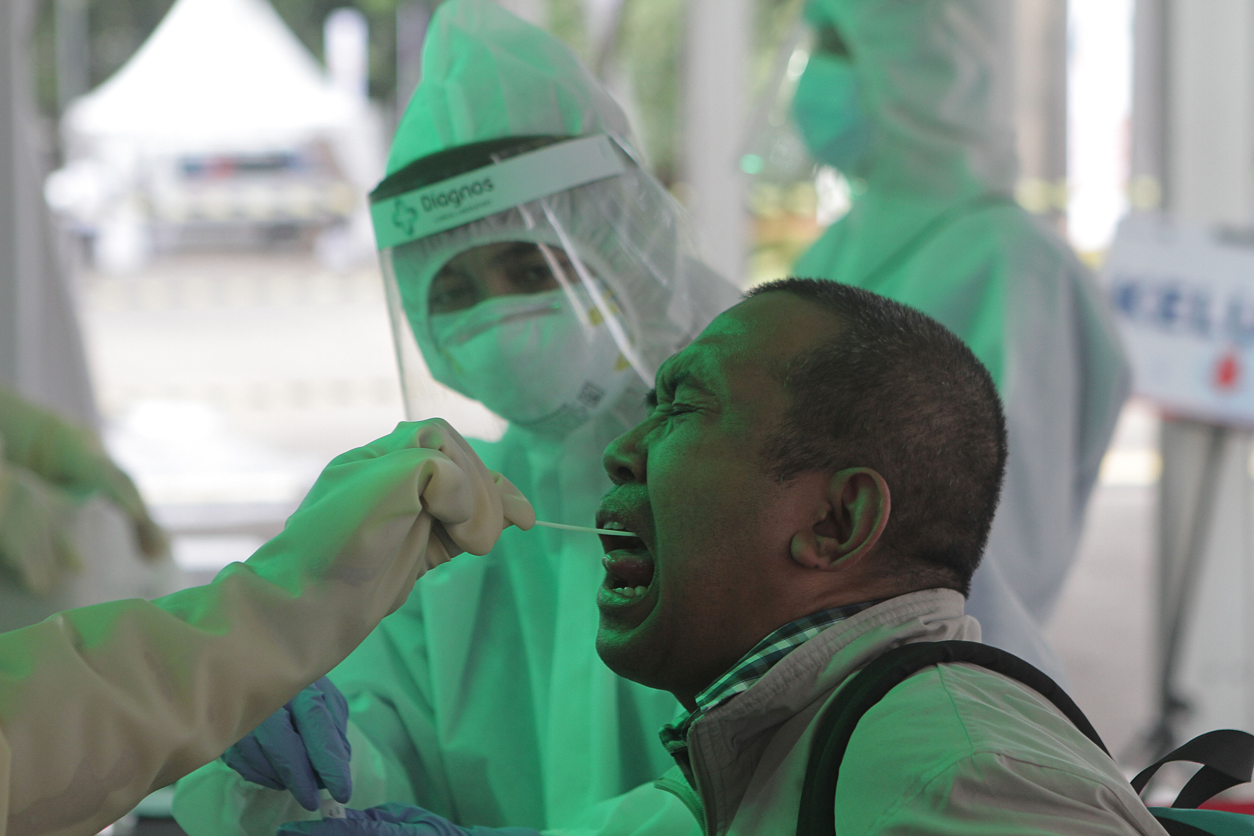 Terdapat penambahan jumlah kasus positif sebanyak 204 kasus di DKI Jakarta, Rabu (1/7). 