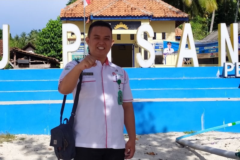 Rio salah seorang relawan kesehatan di Pulau Pisang, Pesisir Barat, Bandarlampung