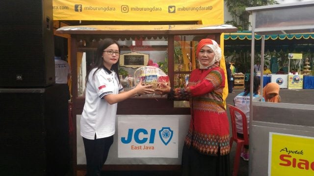 JCI mendorong kaum perempuan dan ibu-ibu untuk membuka  usaha.