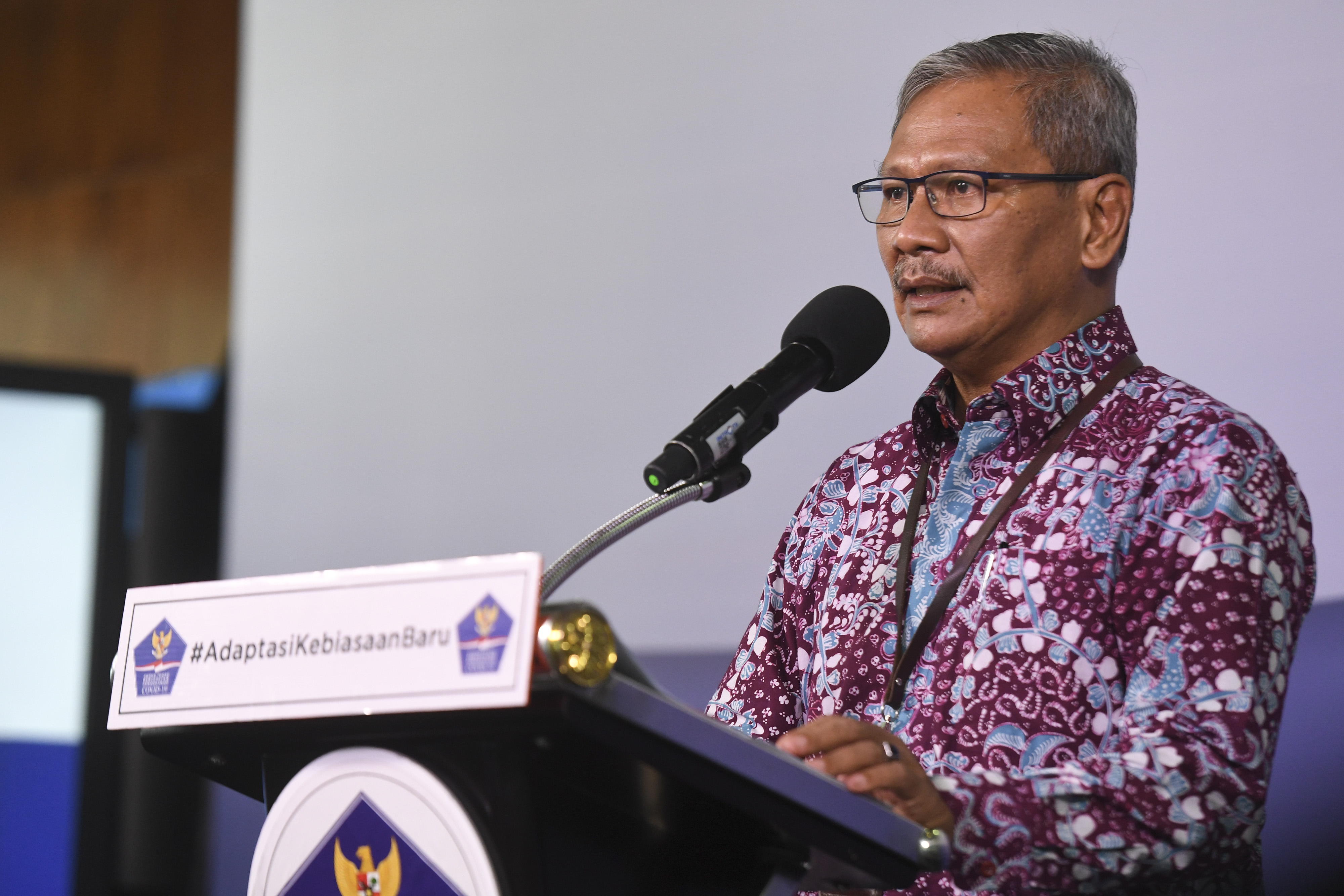 Juru Bicara pemerintah untuk penanganan Covid-19 Achmad Yurianto