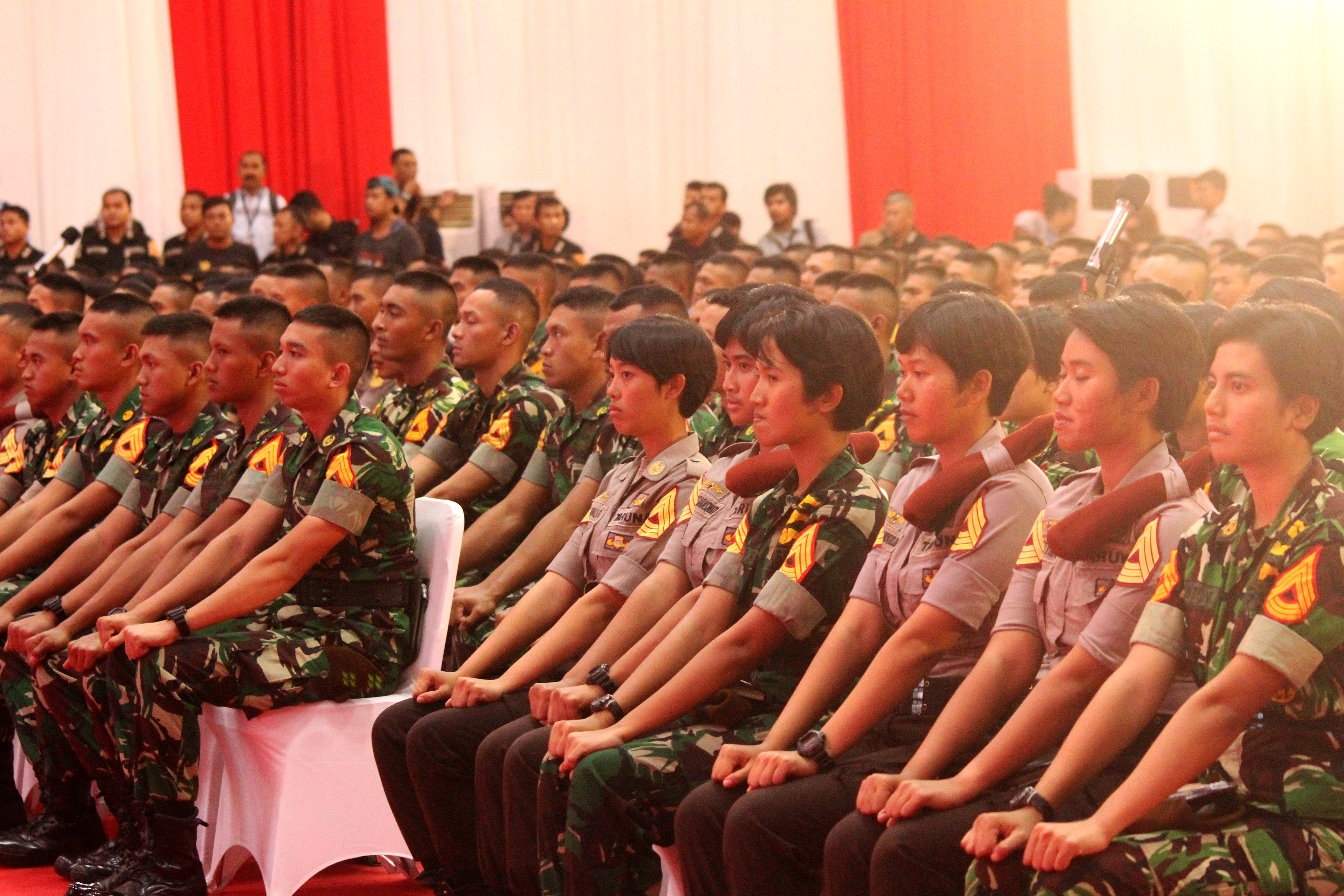 Ilustrasi--Sejumlah calon perwira remaja TNI dan Polri mengikuti pembekalan dan pengarahan 