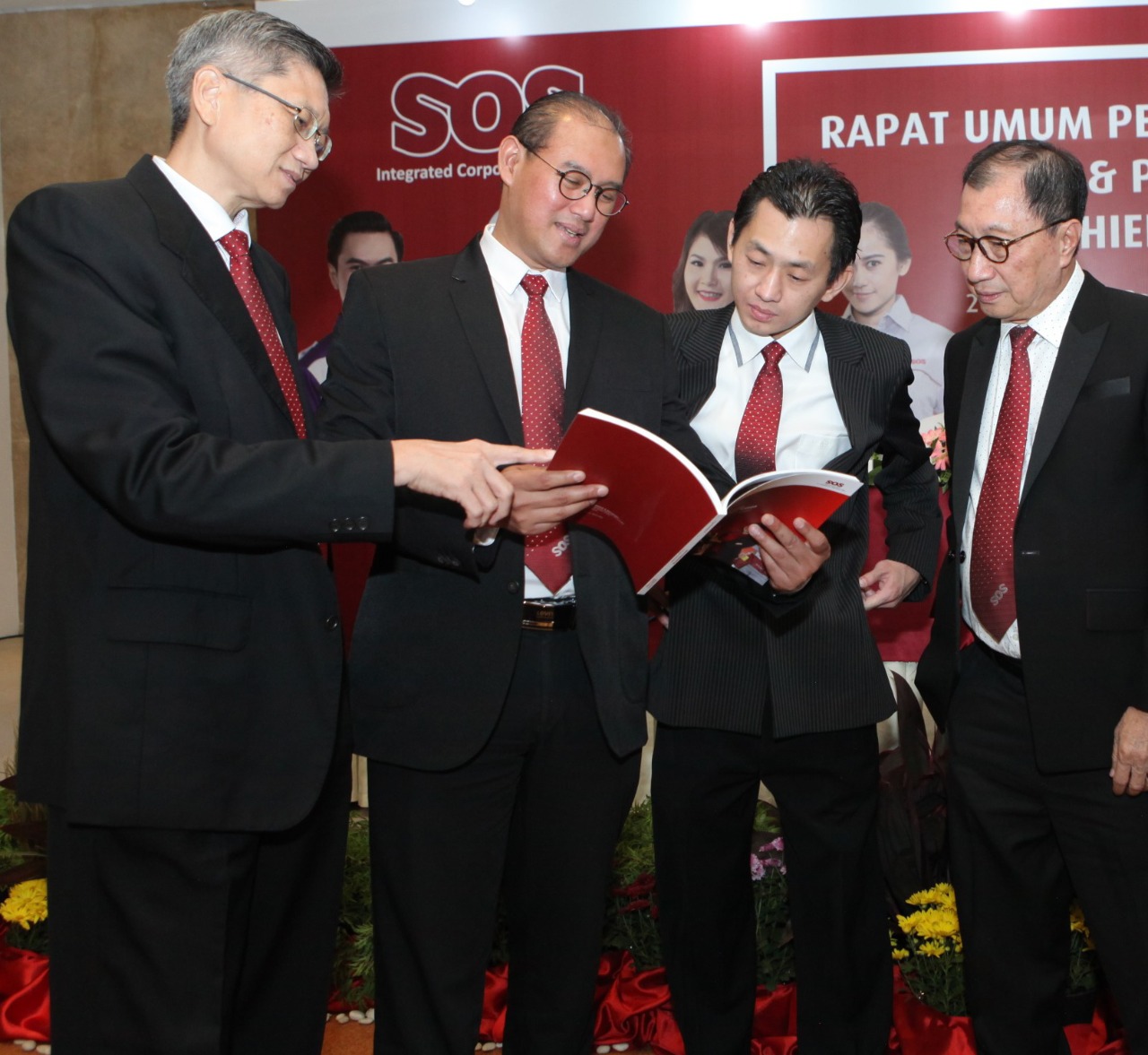 jajaran direksi dan komisaris PT> Shield on Service dalam RUPS tahun lalu