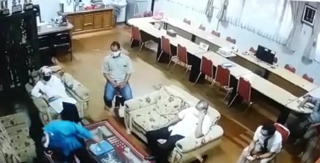 Screenshot lurah ngamuk di SMAN 3 Tangsel.