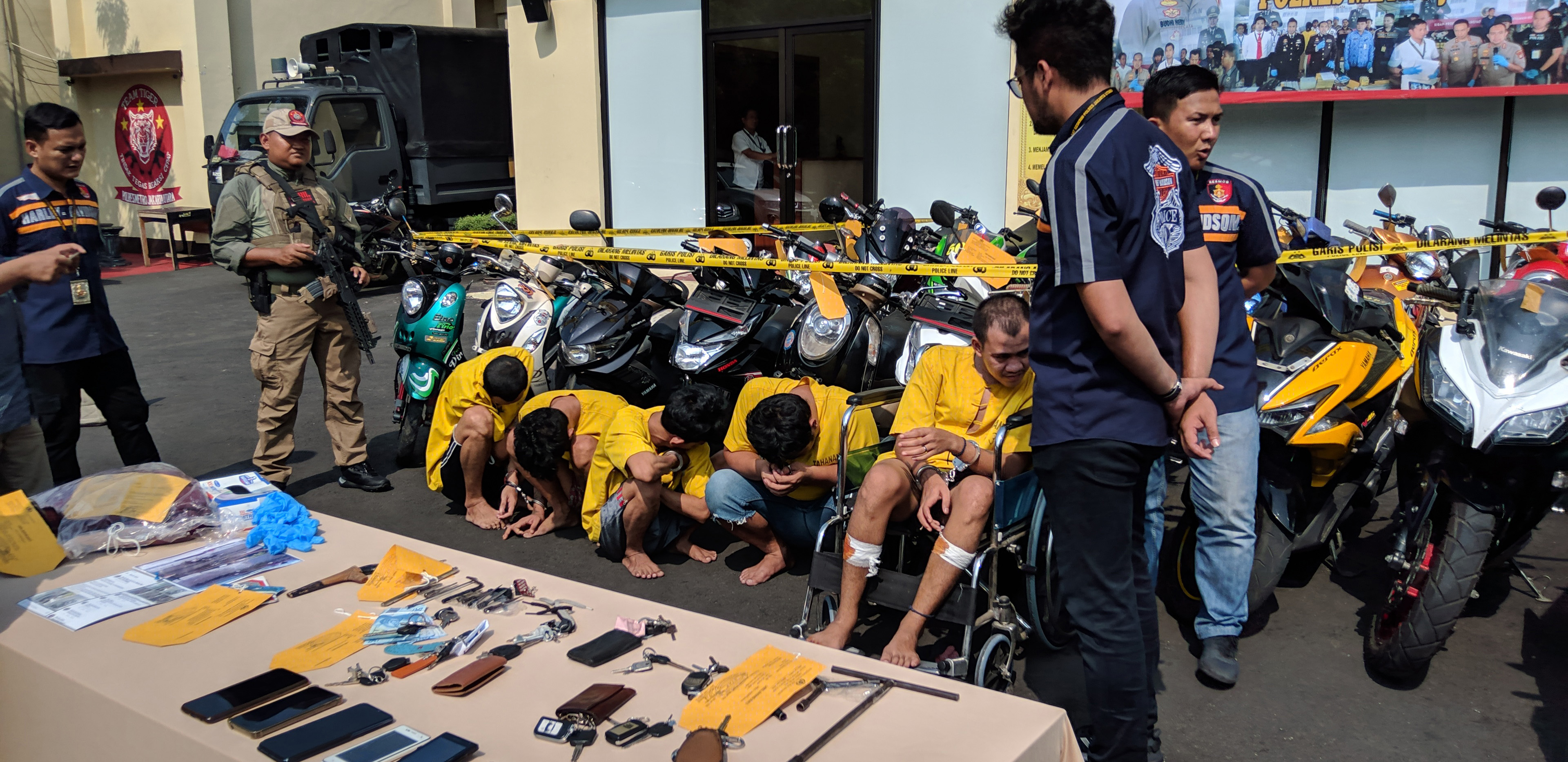 Ilustrasi penangkapan sindikat pencurian kendaraan bermotor di halaman Mapolres Metro Jakarta Utara