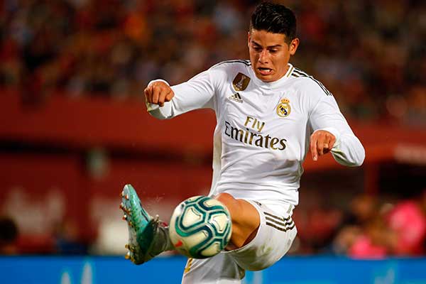 Pesepak bola Real Madrid James Rodriguez 