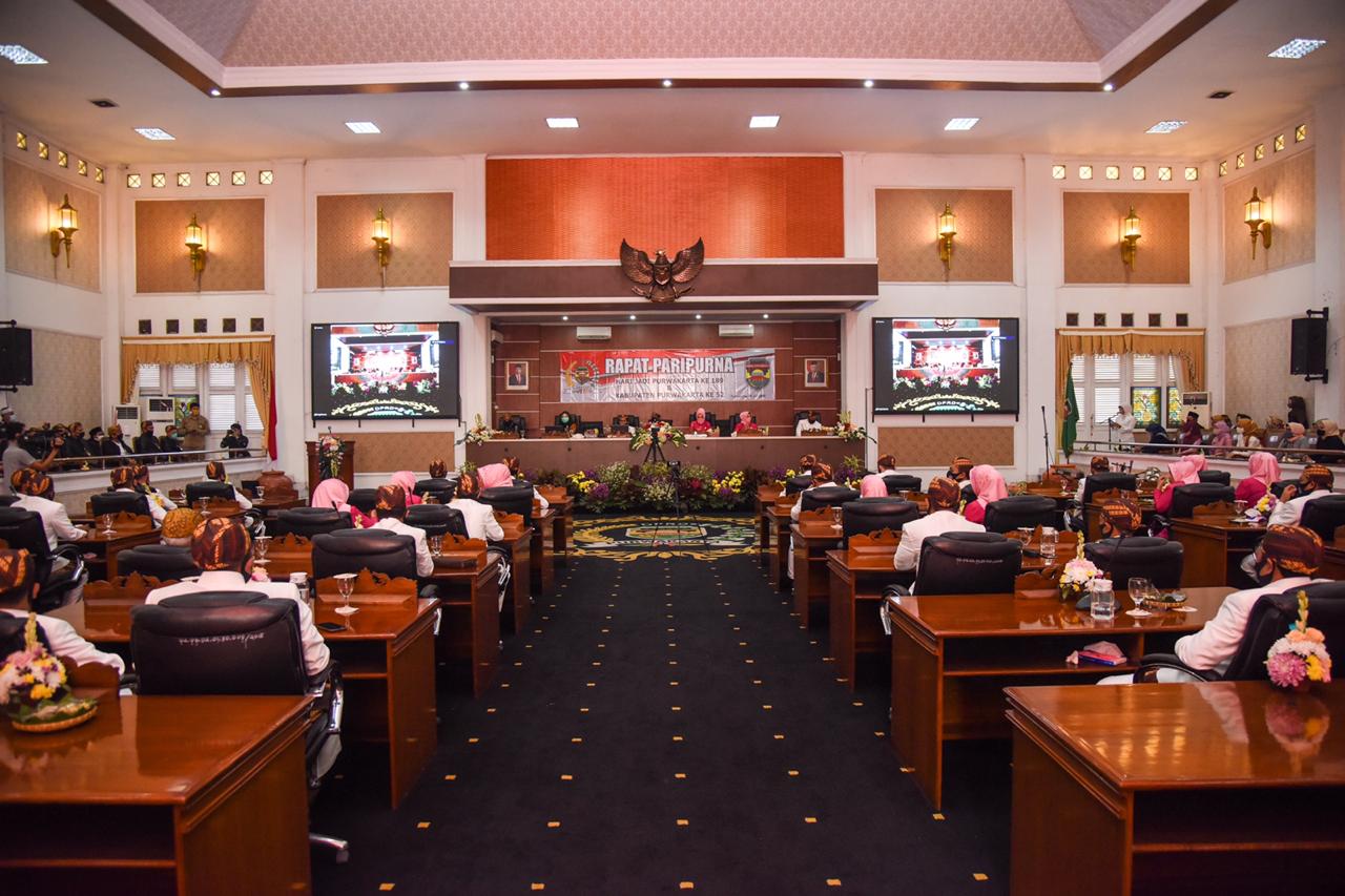 Rapat Paripurna DPRD Purwakarta yang diketahui belakangan salah satu pimpinan dewan positif Covid-19.