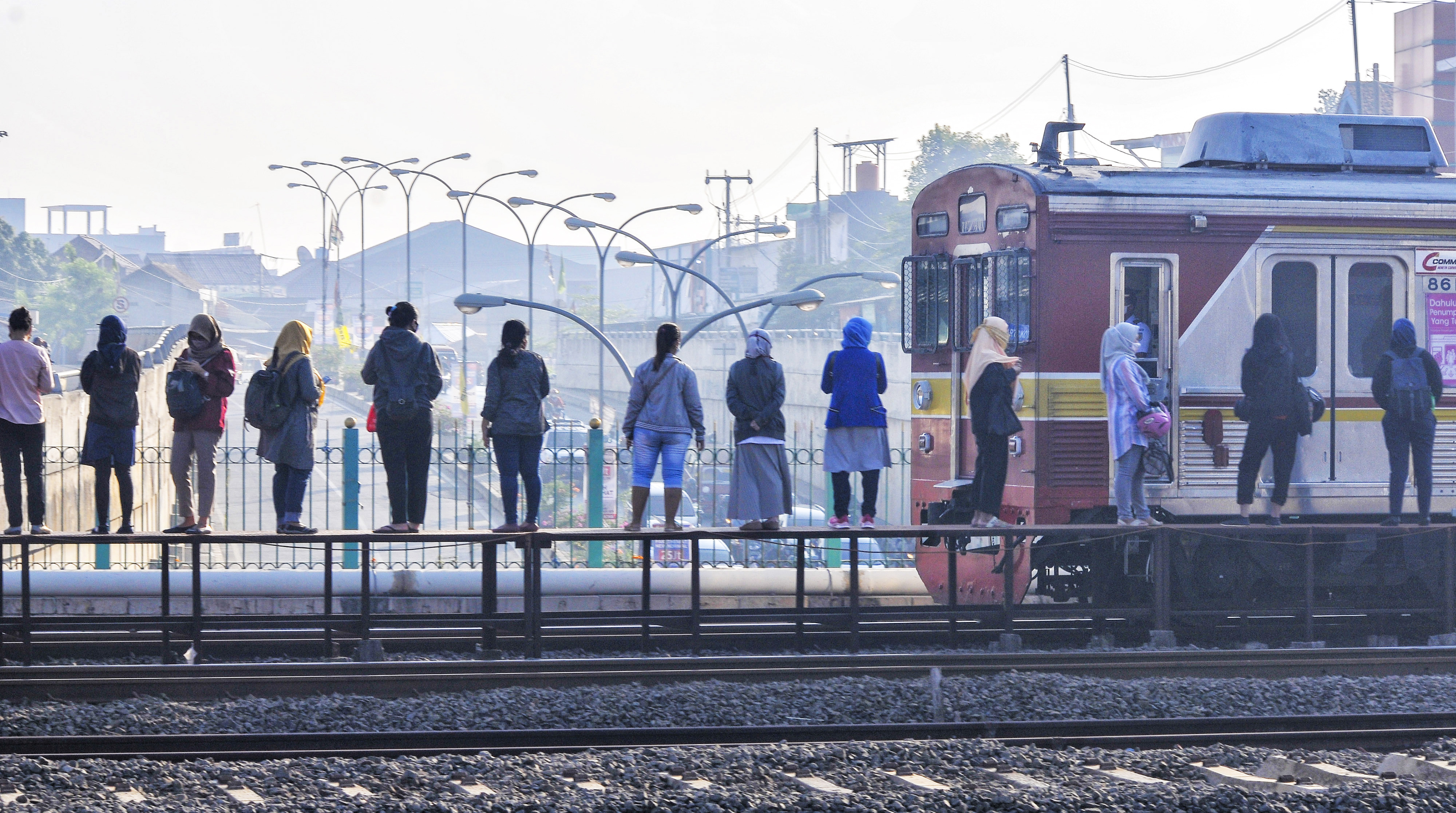 Perjalanan KRL Saat Ini Hampir Dekati Masa Sebelum Pandemi