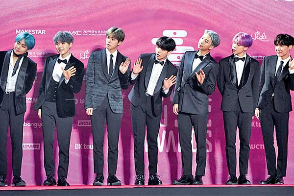 Grup K-pop Bangtan Sonyeondan (BTS)