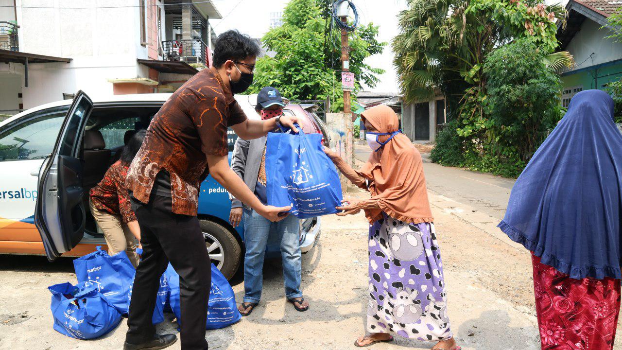 Donasi Universal BPR ke warga terdampak Covid-19
