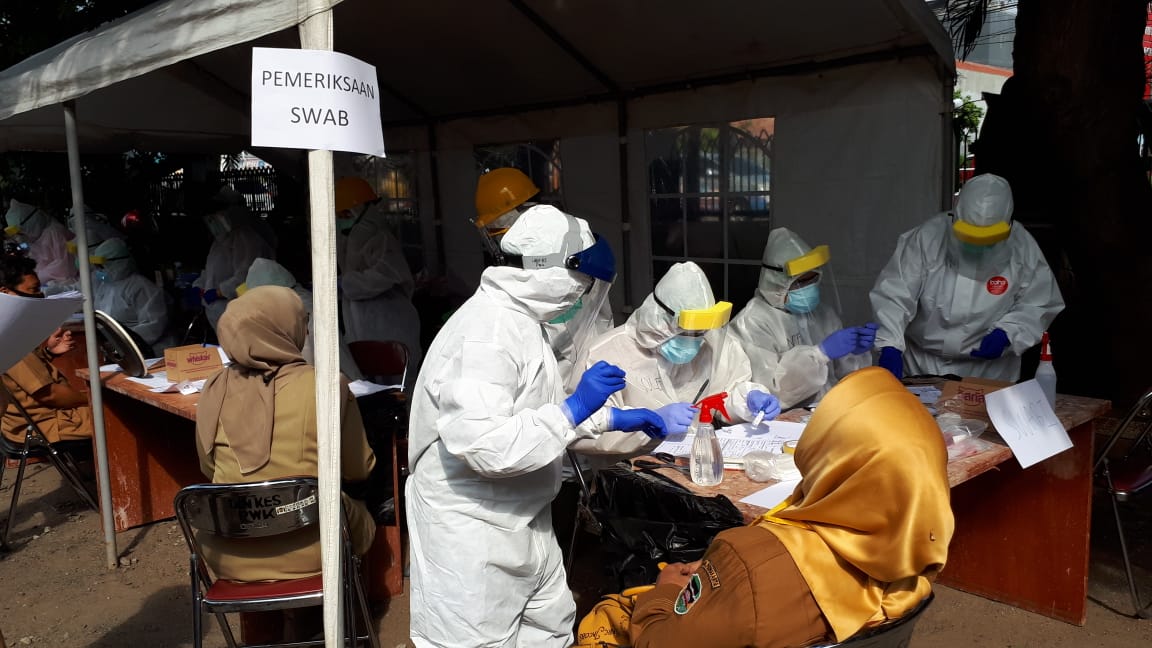 ASN di Purwakarta menjalani swab test
