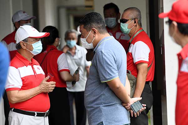 Warga Singapura Bersiap Berikan Suara Mereka