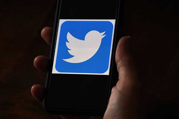 FBI Buru Peretas Akun Twitter Sejumlah Tokoh