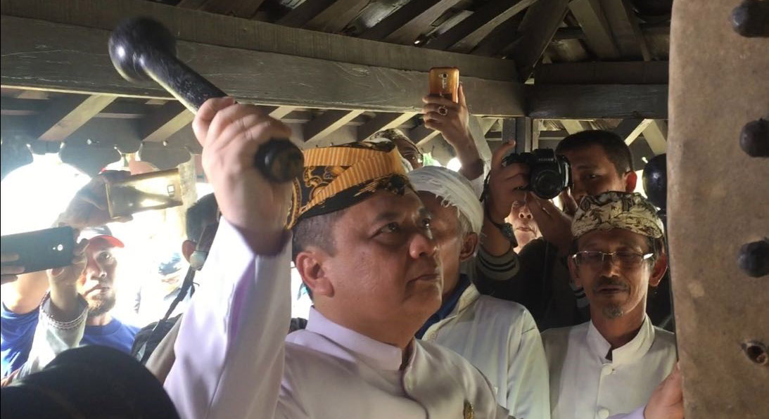 SULTAN Sepuh XIV Keraton Kasepuhan Cirebon PRA Arief Natadiningrat