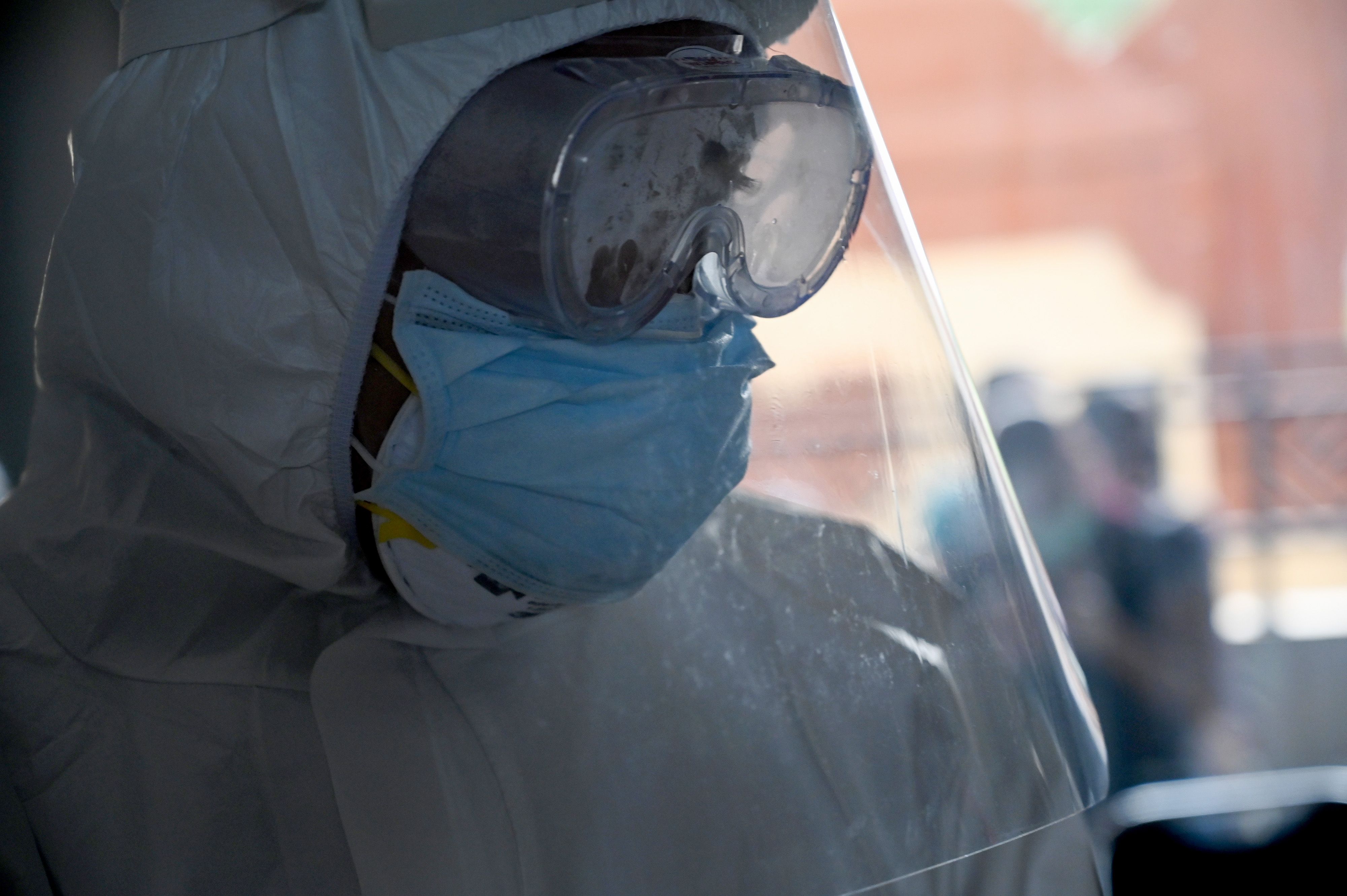 Alat pelindung diri menjadi salah satu komponen penting dalam penanganan pandemi covid-19.