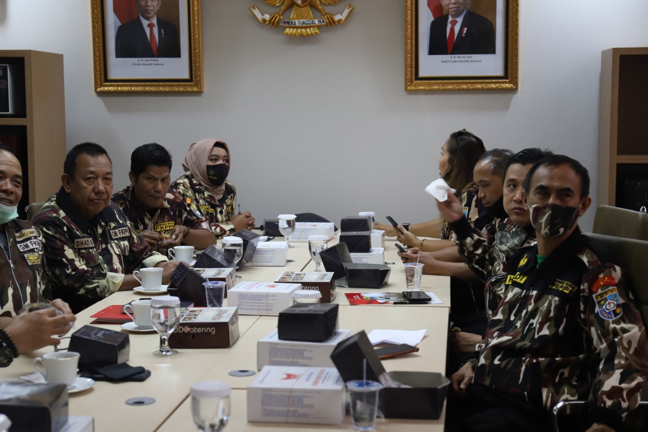 Pengurus Generasi Muda FKKPI bertemu Sekretaris Utama BPIP Karjono dan Kepala BPIP Yudian Wahyudi di Gedung BPIP, Jakarta.