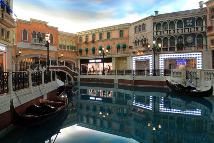 Kawasan Wisata Grand Canal, di Macau, Tiongkok, Sepi selama wabah Korona.