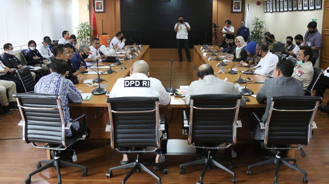 Kunjungan Senator yang dipimpin Ketua DPD RI AA LaNyalla Mahmud Matalitti di markas redaksi TVRI di Kawasan Gelora, Senayan, Jakarta, Senin 