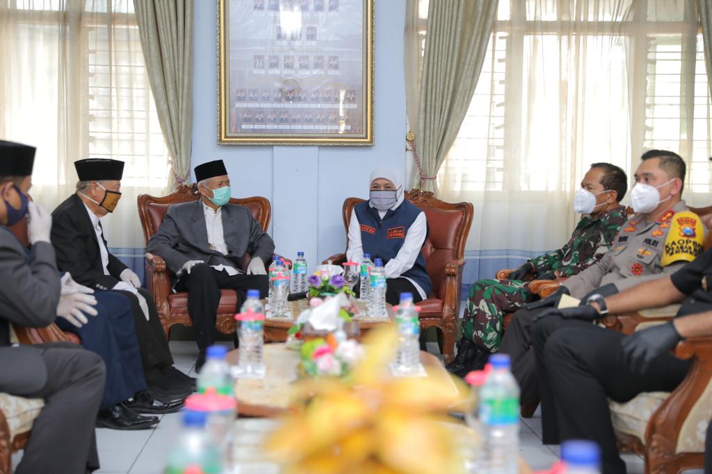 Forkopimda mengunjungi ponpes Gontor. 