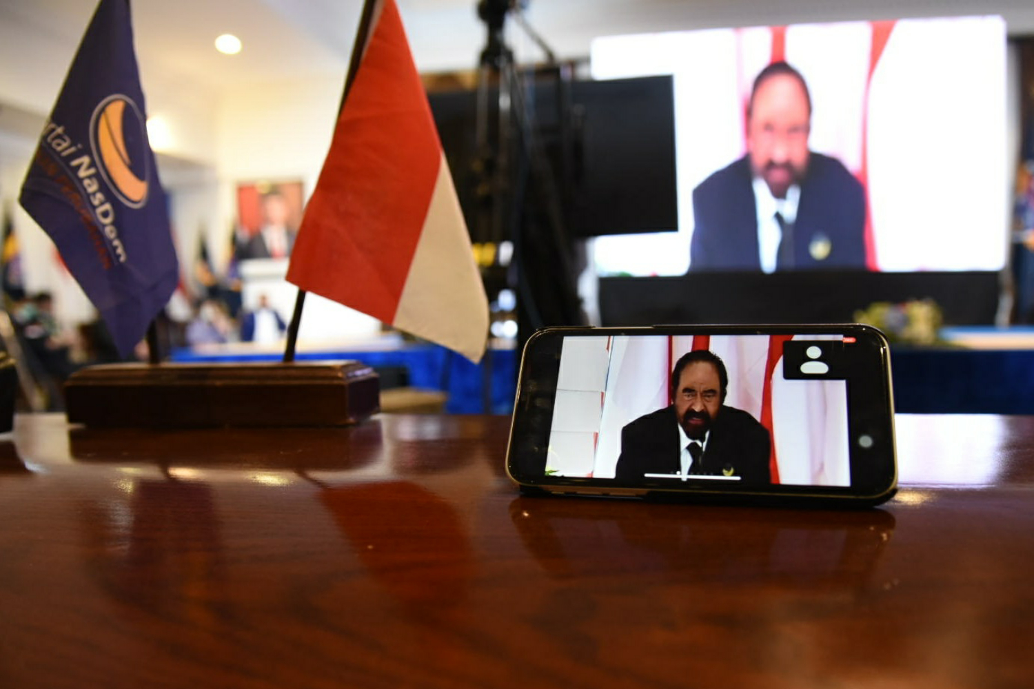  Ketua Umum Partai NasDem, H. Surya Paloh memberikan pidato di E-Workshop Pendidikan Politik & Kaderisasi bagi Kader Penggerak Partai NasDem