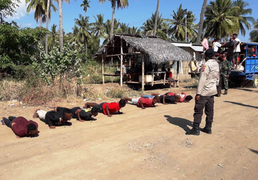 Tak Pakai Masker Dinanti Hukuman Push up 