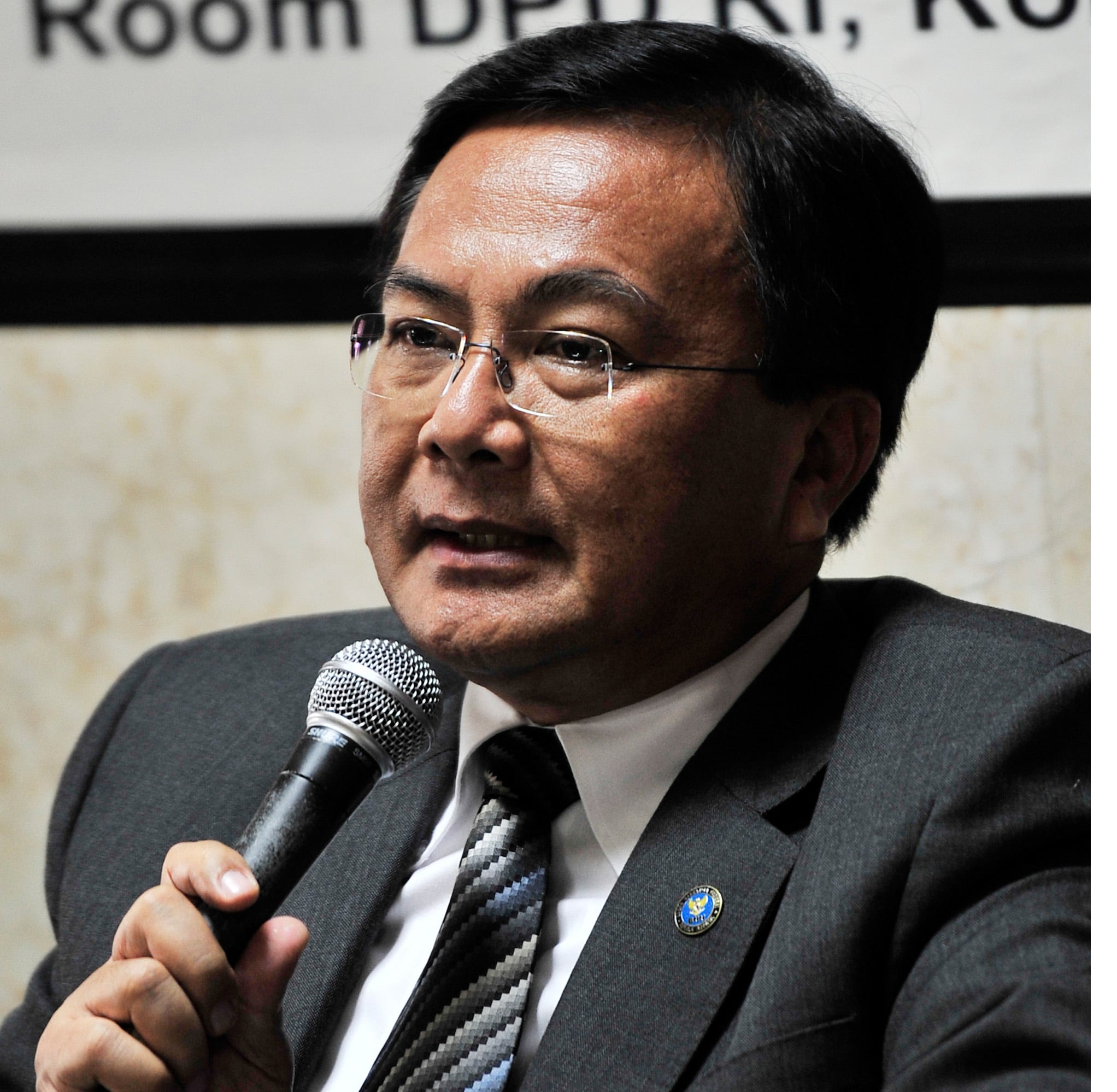  Kepala Pusat Riset kajian Terorisme Benny Mamoto.