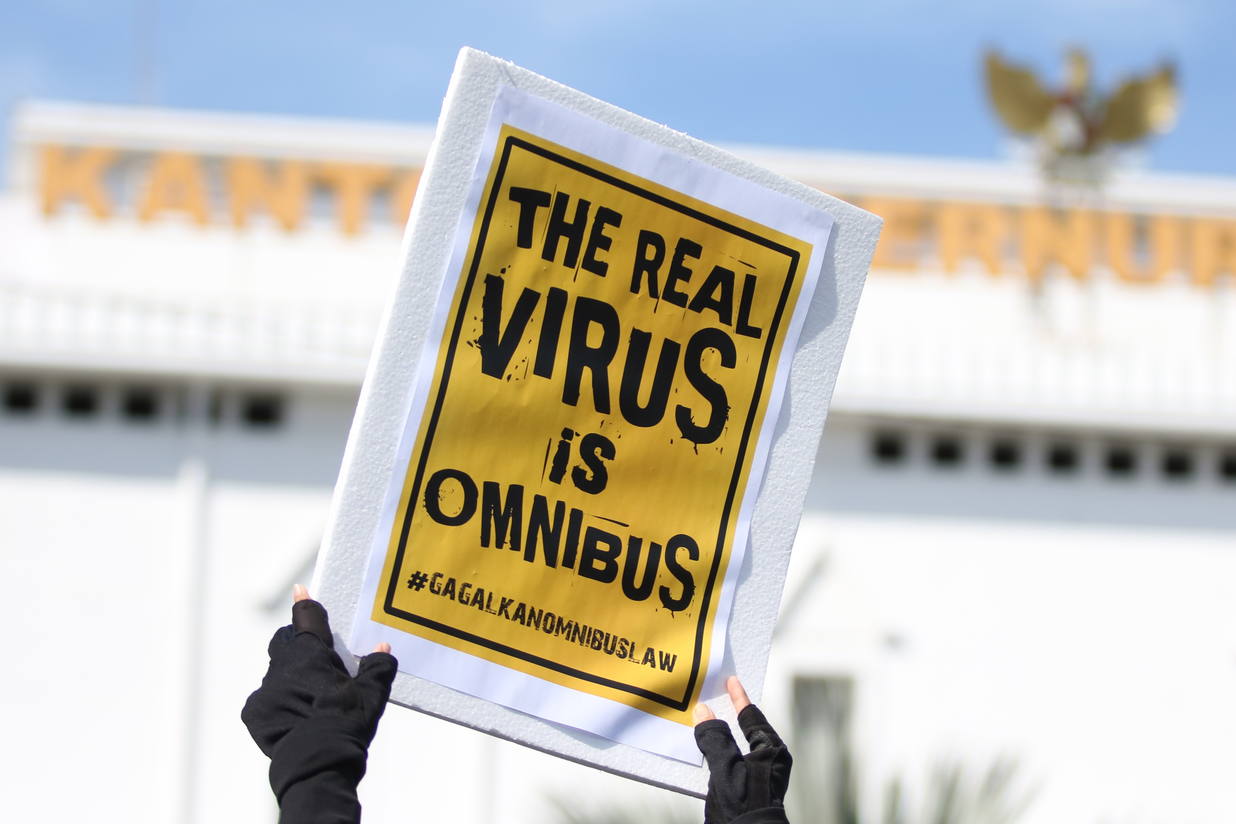 Penolajan terhadap Omnibus Law