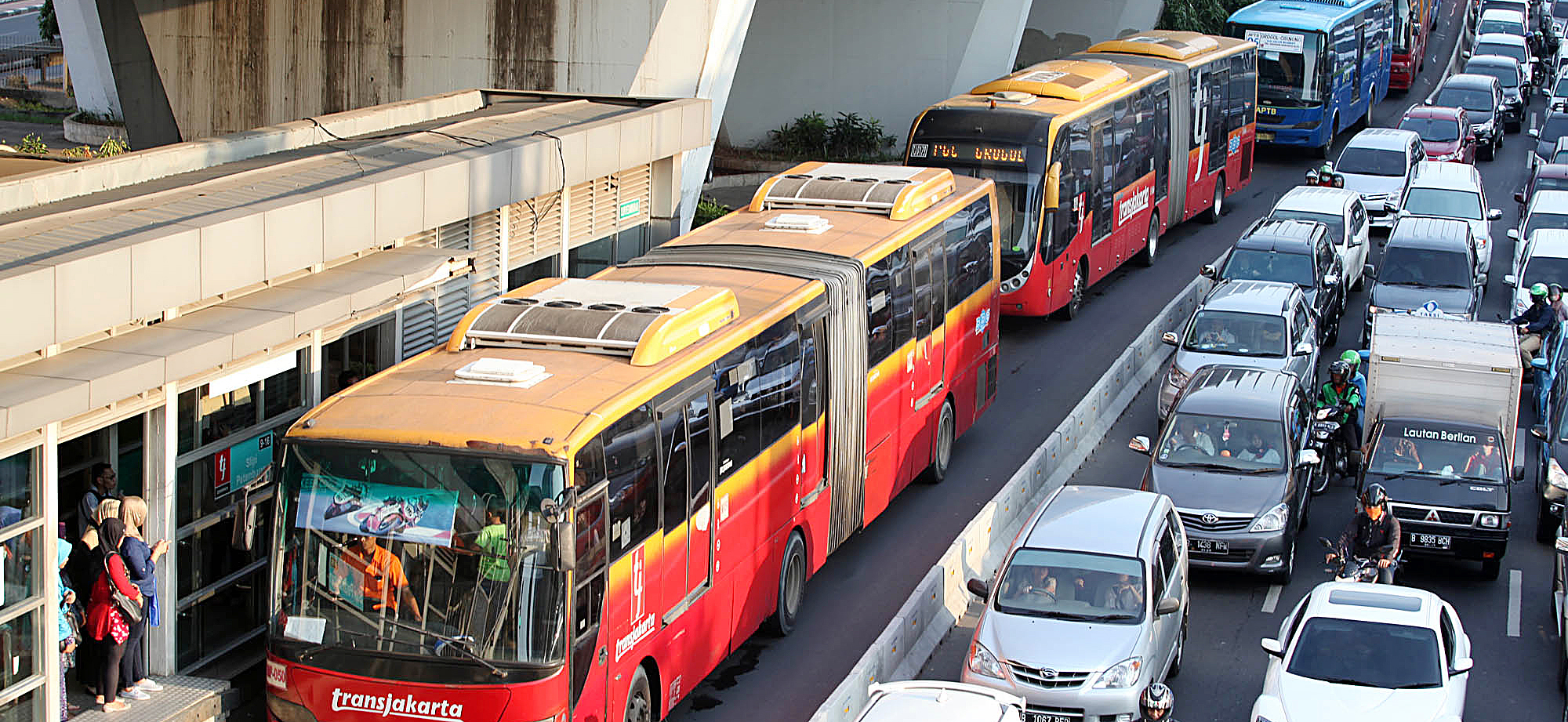 Halte Slipi Petamburan