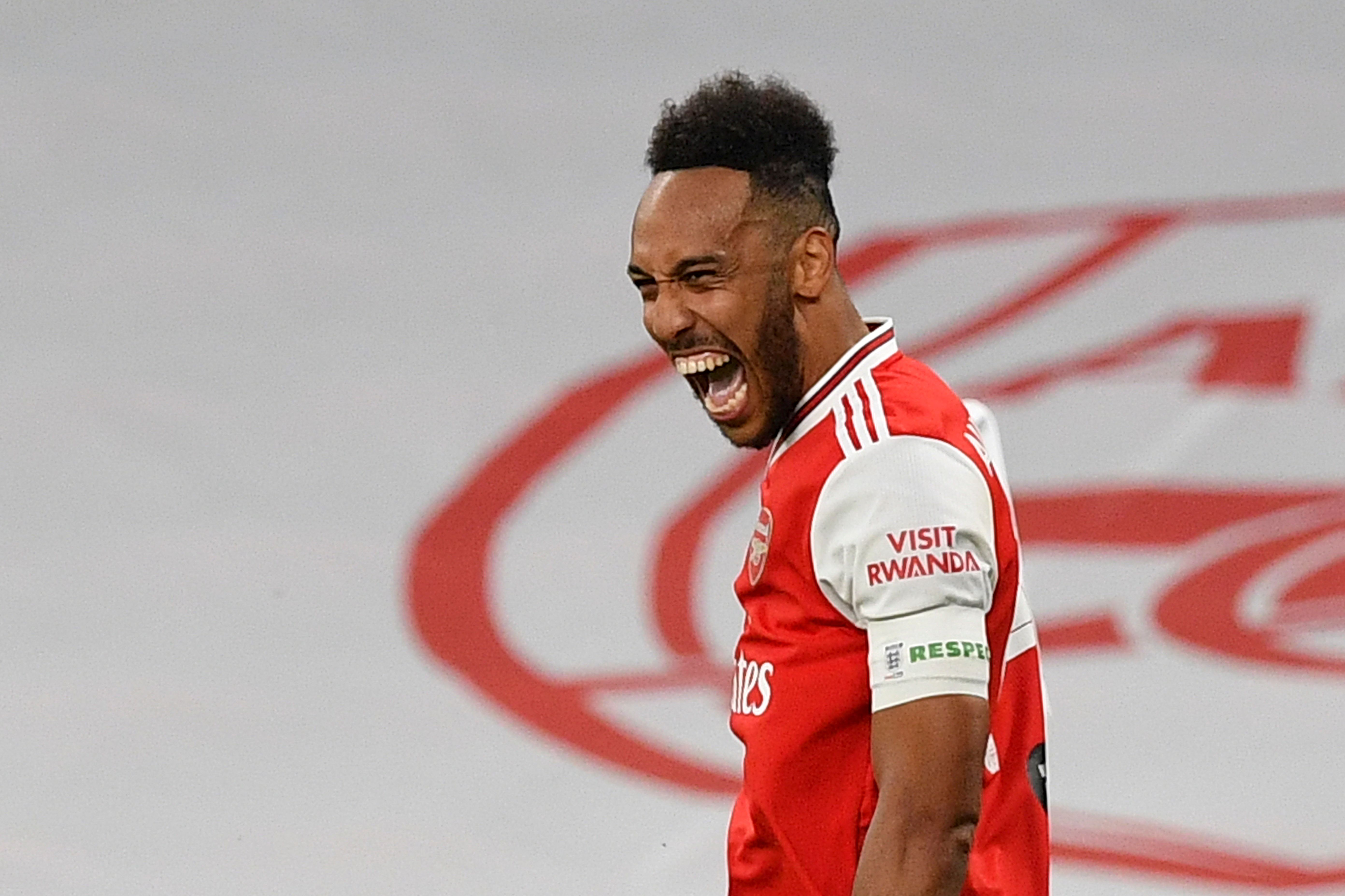 Ekspresi Pierre-Emerick Aubameyang usai mencetak gol dalam laga Manchester City vs Arsenal di Wembley Stadium, London (18/7/2020)
