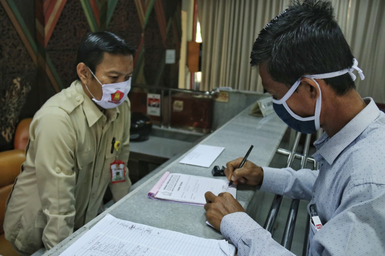 Eri Syofiar melaporkan Bupati Agam Indra Cantri ke Majelis Kehormatan Dewan Pimpinan Pusat (DPP) Partai Gerindra, Senin (6/7)