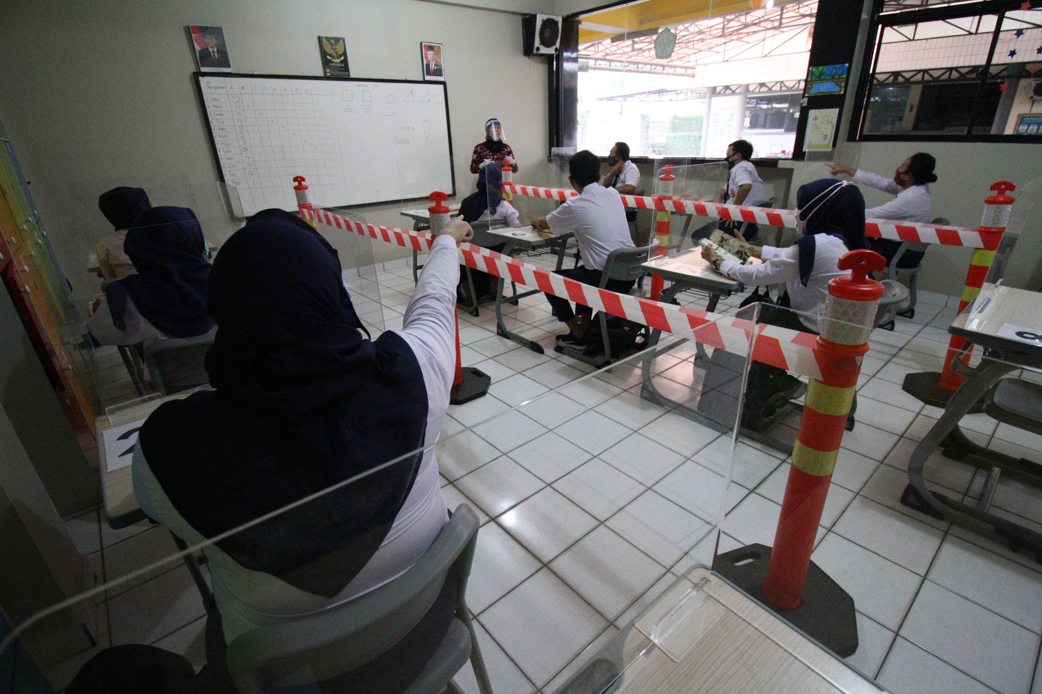 Simulasi masuk sekolah di era new normal