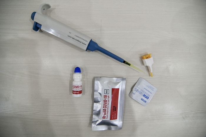 Alat rapid test buatan dalam negeri.