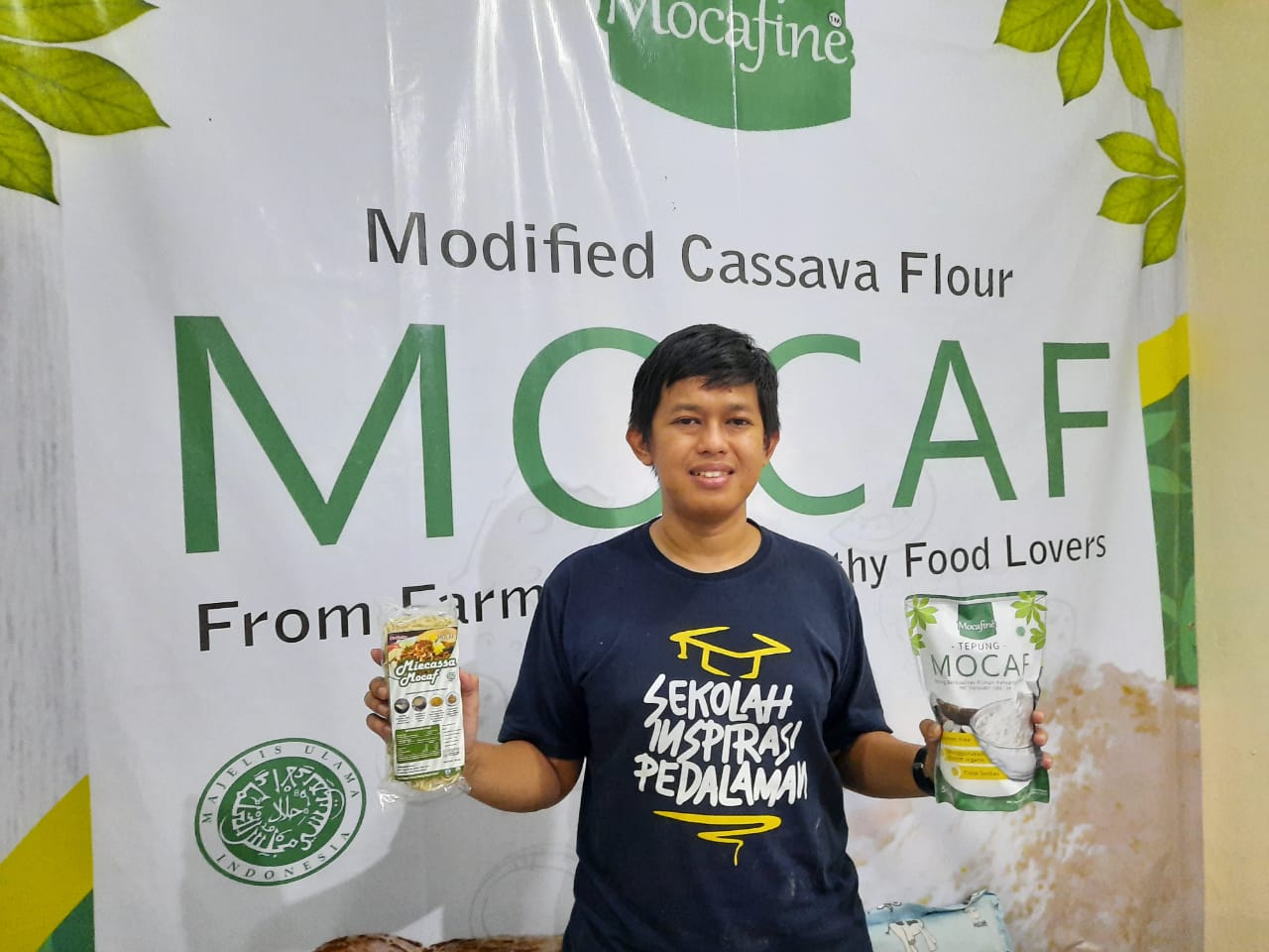 Riza Azyumarridha Azra, seorang generasi milenial yang mendirikan Rumah Mocaf yakni perusahaan yang berlandaskan asas sociopreneurship. 