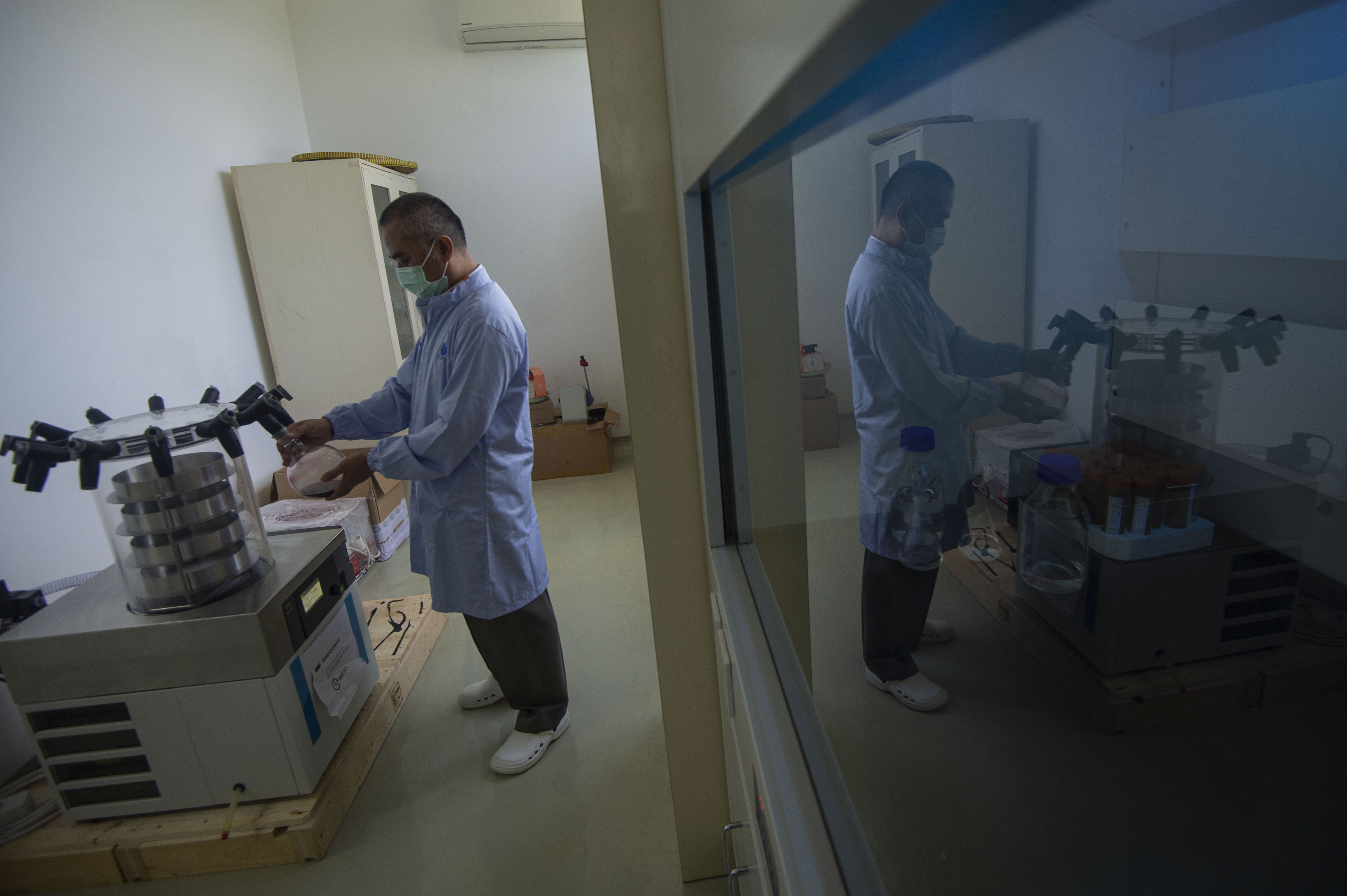 PENELITIAN IMUNOMODULATOR PASIEN COVID-19