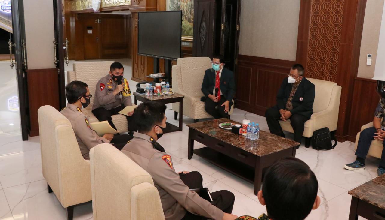 Kapolda Jatim dan IDI. 