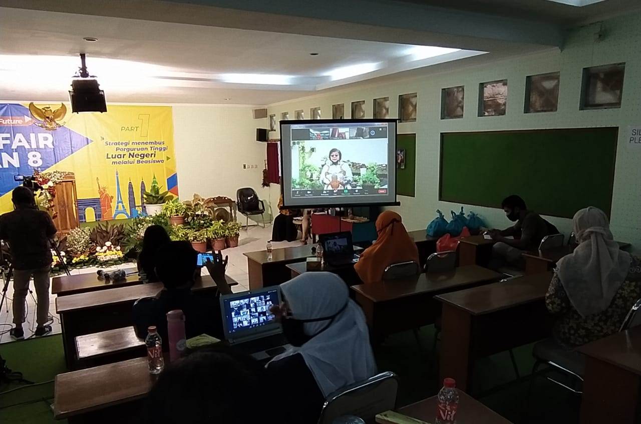 Menteri LHK Pesan pada Siswa SMAN 8 Jaga Alam dan Lingkungan