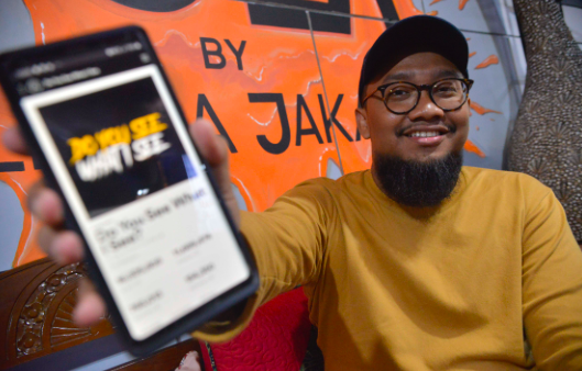  Rizky Ardi Nugroho yang dikenal dengan nama Mizter Popo di podcast Do You See What I See (DYSWIS).