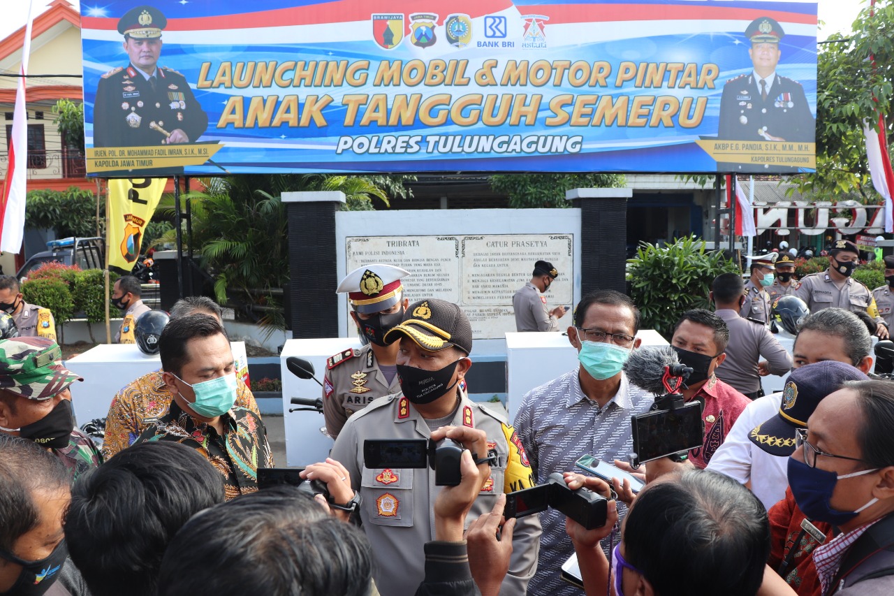 Peresmian program Mobil dan Motor Pintar Keliling Polres Tulungagung. 