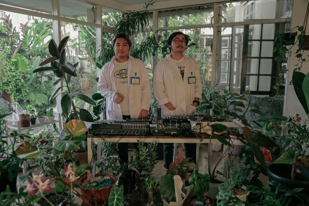 Duo Bottlesmoker akan menggelar lagi konser Plantasia. 