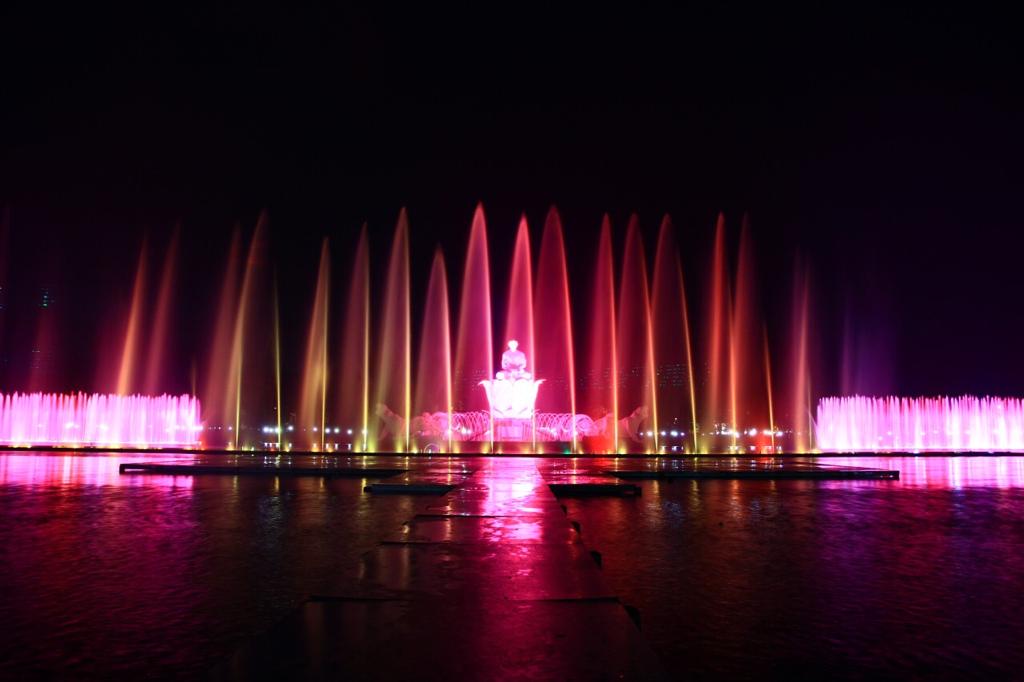 Taman air mancur Sribaduga situ Buleud Purwakarta