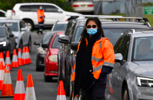 Seorang pekerja lalu lintas di Sydney.