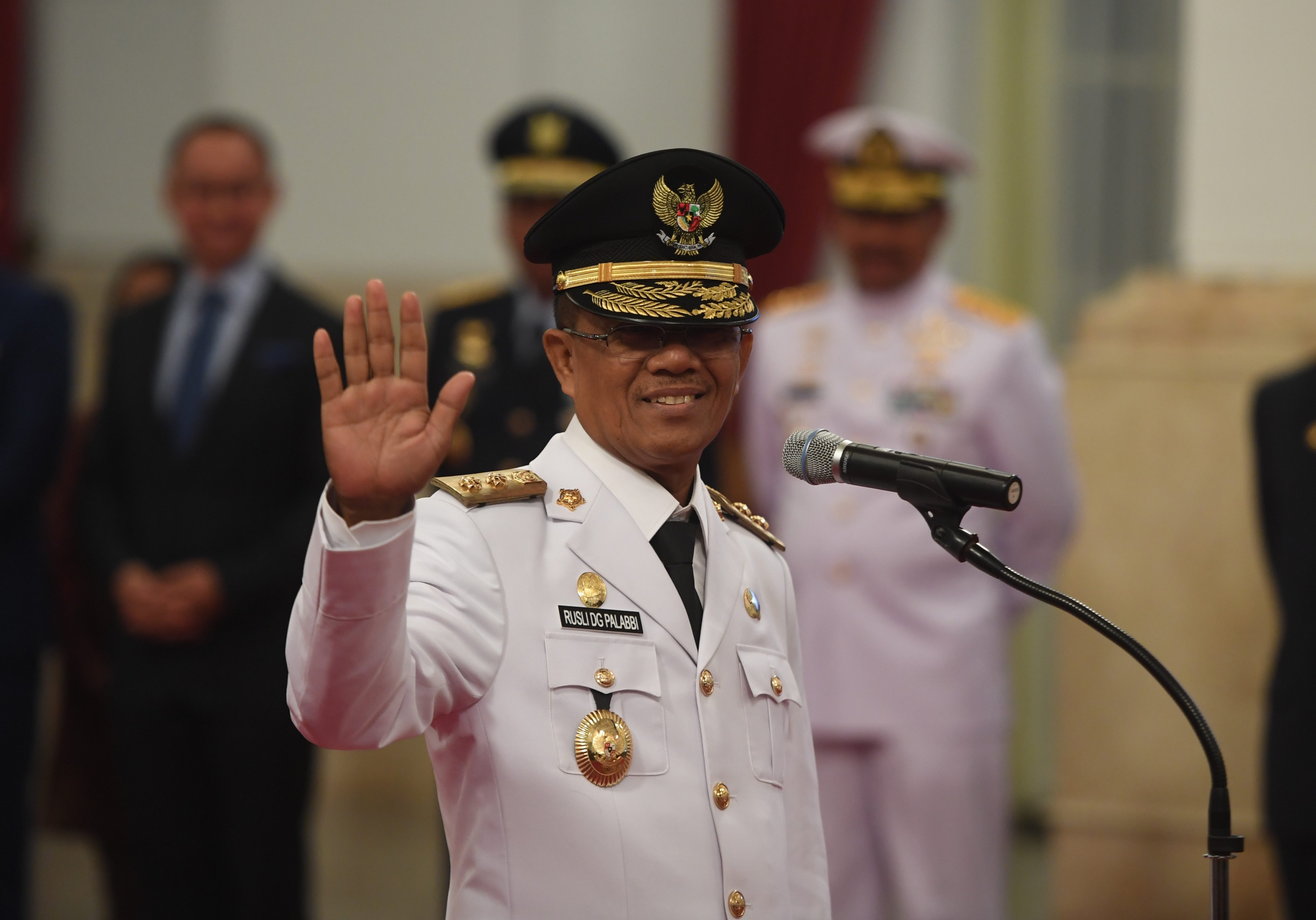 Wagub Sulawesi Tengah Rusli Baco Dg Palabbi berpasangan dengan artis Aldi Taher maju dalam Pilkada Sulteng 2020.