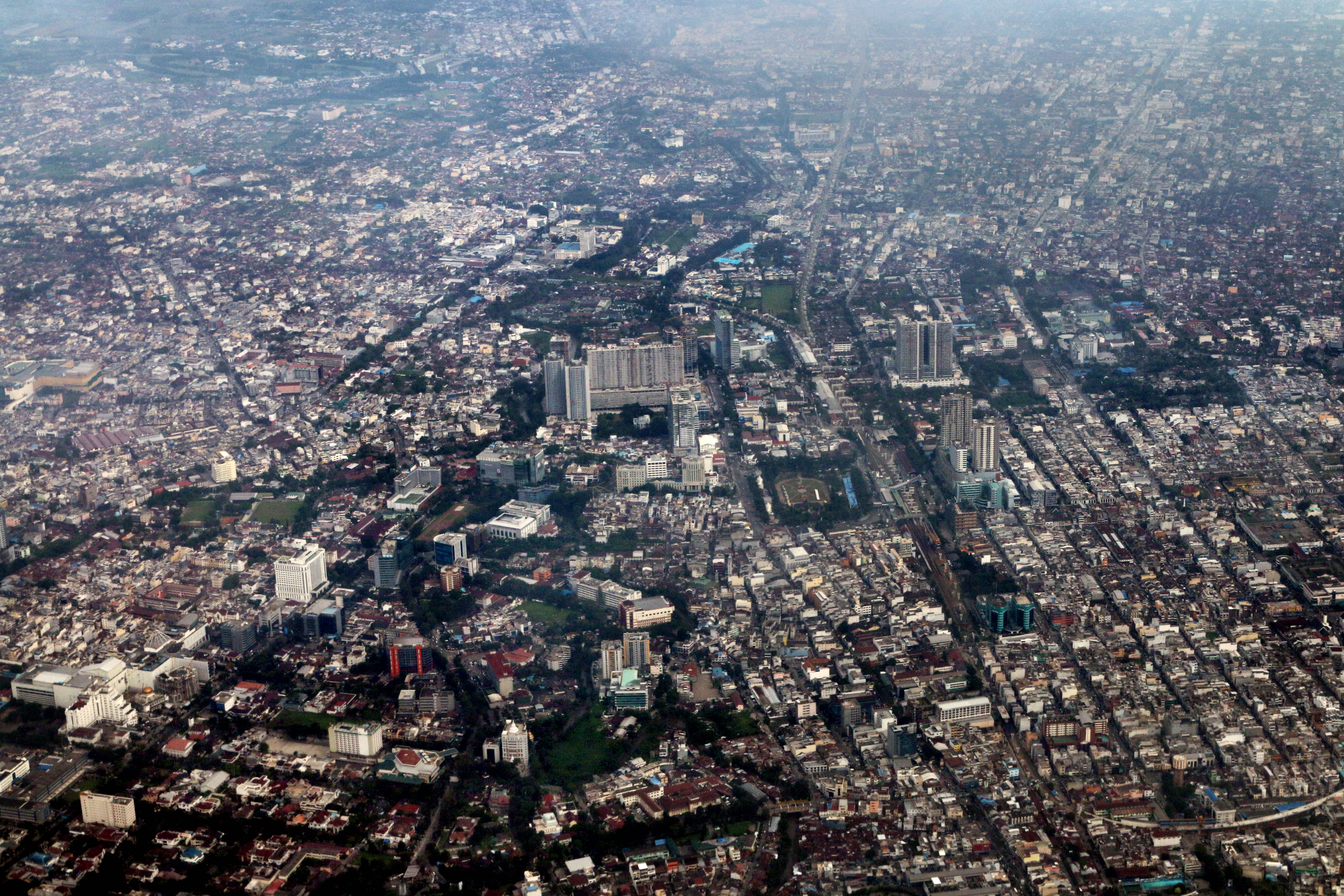 Foto udara Kota Medan, Sumut, berdasarkan data BI perwakilan Sumut pertumbuhan ekonomi di sana di atas rerata nasional.